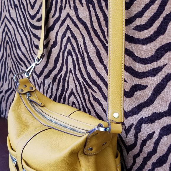 🌼 Tignanello Leather Shoulder Bag – Yellow – Crossbody/Shoulder Strap - Picture 6 of 9